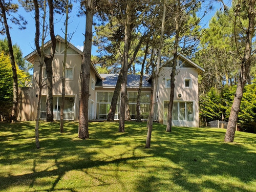 Imagen 6 de 15 de Casa 5 Hab 4 Baños La Herradura Pinamar C/pileta Y Coche/cub