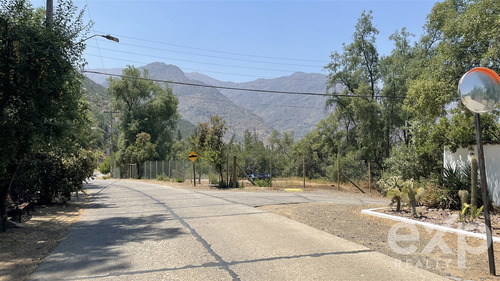 Parcela En Venta En Lo Barnechea- Condominio Exclusivo