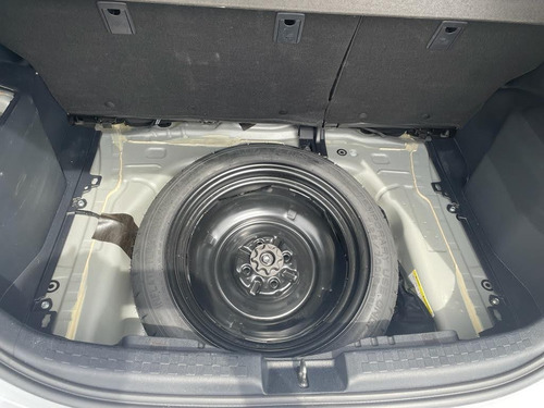 Imagen 12 de 12 de Toyota Prius C 2020 Hibrid 1.5 At