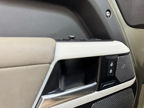 Land Rover Defender First Edition 2.0 Turbo Diesel