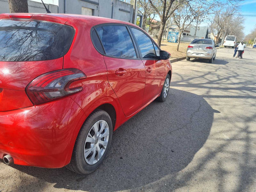 Imagen 6 de 11 de Peugeot 208 2018 1.6 Active