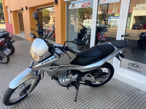 Imagen 5 de 13 de Honda Falcon 400 , 2015