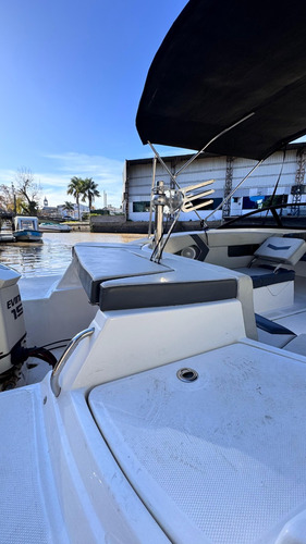 Klase A 210 (2023) - Evinrude 150hp (112hs)