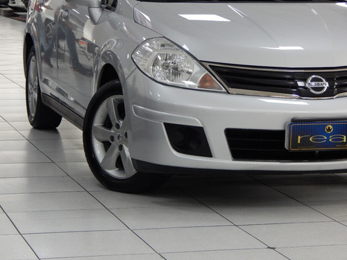 Nissan Tiida S 1.8 2012