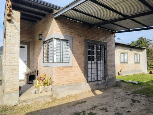 Venta Casa 2 Dormit. Santo Tomé-muy Buen Terreno