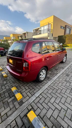 Kia Carens 2.0 Rondo Ex