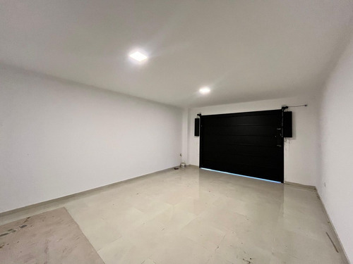 Casa En Venta En Pergamino Con Patio