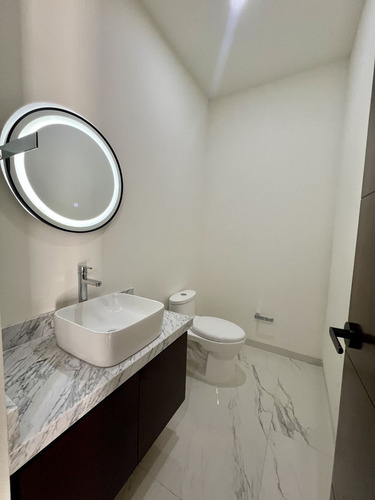 Casa En Venta En Privada Tamara