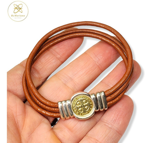 Imagen 4 de 7 de Pulsera Plata Y Oro Y Cuero San Benito Con Iman