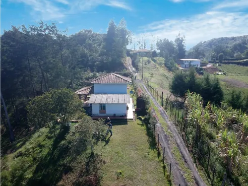 Encantadora Finca En Venta Cerca A Ríonegro