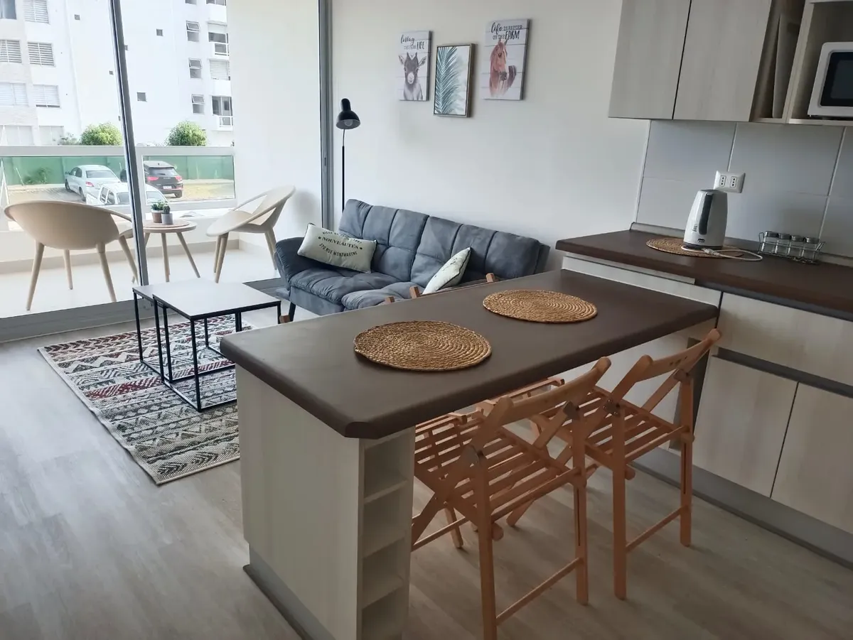 Imagen 2 de 16 de Departamento En Arriendo En Avenida Del Mar