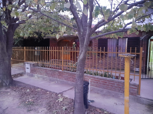 Casa De Tres Dorm. Más Dpto. En Colonia Caroya, Córdoba