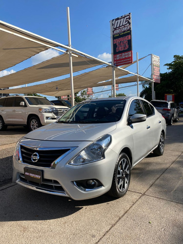 Nissan Versa 1.6 Exclusive Navi At