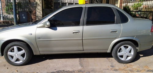 Imagen 3 de 10 de Chevrolet Classic 1.4 Ls Aa+da 2010