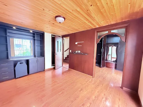 Casa En Venta En Cortijo De Serrzuela. Cod V1967