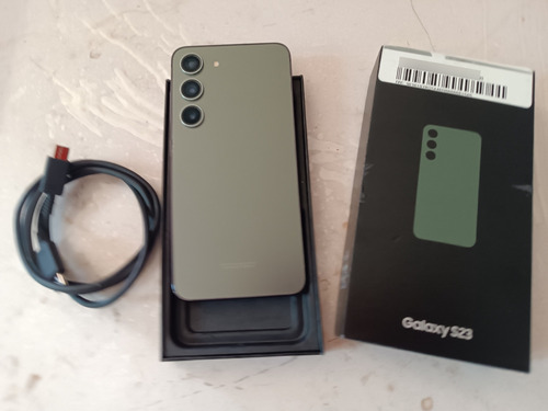 Teléfono Celular Samsung S23 De Color Negro, 8 Y 256gb, Caja Negro (Usado)