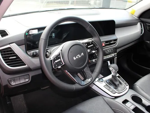 Kia Seltos 2.0 Zenith 4X2