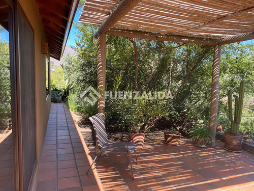 Casa En Venta De 2 Dorm. 2 Baños, Fundo Loreto En La Serena