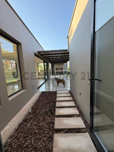 Casa En Venta En Callejón Privado - Vistalba - Luján De Cuyo - Id: 248236