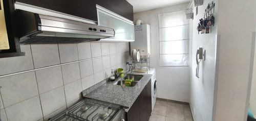 Imagen 8 de 13 de Departamento De 3 Ambientes Con Cochera En Excelente Ubicación.