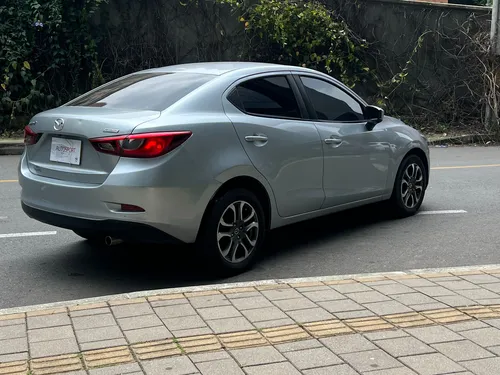 Mazda 2 Sedan 1.5 Grand Touring Lx At