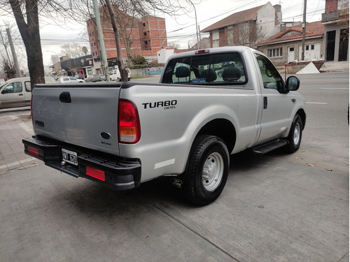 Ford F-100 3.9 Cab. Simple Xl Plus Mp3+4x2