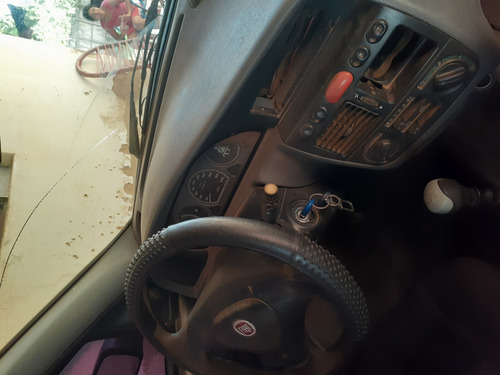 Imagem 5 de 6 de Fiat Palio Completo