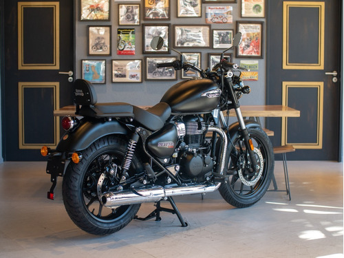 Imagen 8 de 25 de Royal Enfield Meteor 350 Stellar Negra Reserva