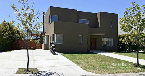 Venta Casa Barbarita 3 Dormitorios