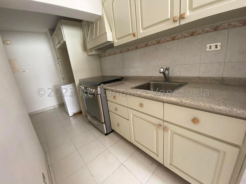 Excelente Apartamento En Alquiler En Lomas De Prados Del Este. #25-16800