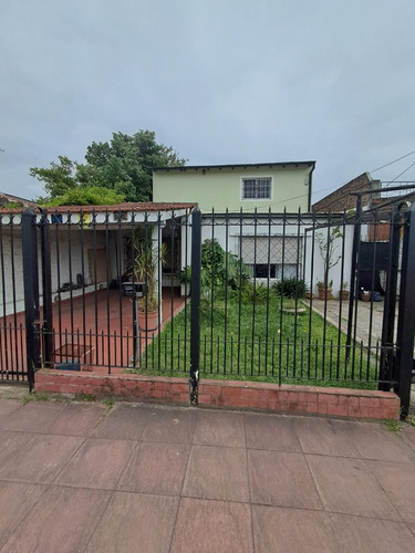 Casa 4 Amb Con Lote De 866 X 40 Excelente Oportunidad