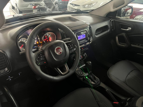 Fiat Toro 1.8 16v Freedom Flex 4x2 Aut. 4p