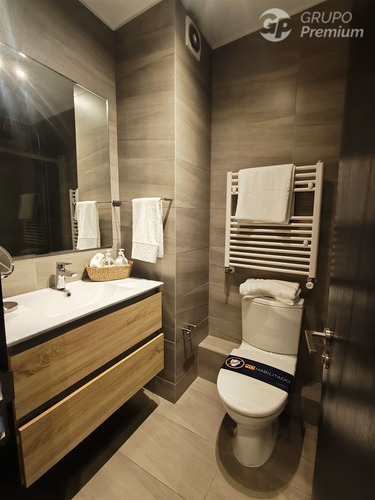 Departamento En Venta De 2 Dorm. En Vitacura
