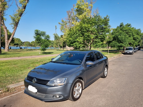 Volkswagen Vento 2.5 Luxury 170cv