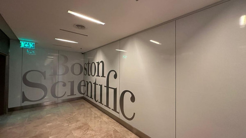 Imagen 2 de 9 de Alquiler Oficina En Emblemático Dot Building - 830mts2. - Planta Libre - Saavedra