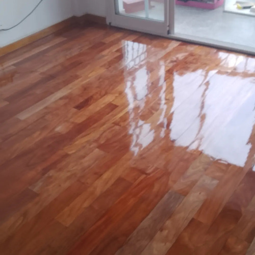 Pulido Plástificado De Parquet Y Pinotea 