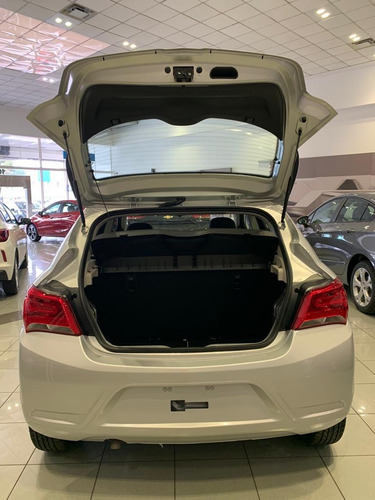 Imagen 23 de 24 de Chevrolet Onix Joy Black 1.4n Manual 5 Puertas Hachback 23