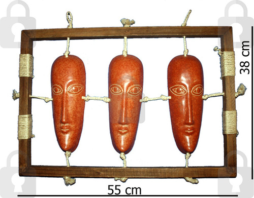 Tres Máscaras Africanas De Barro Con Marco De Madera