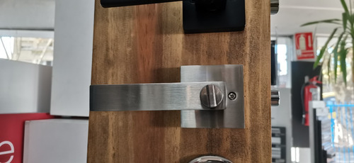 Imagen 3 de 3 de Manija / Pomo - Para Puertas C/ Pomo Cuadrada Satin