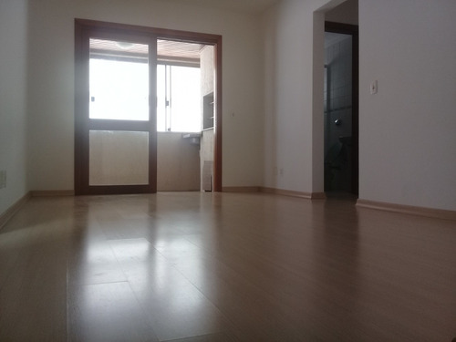 Imagem 1 de 14 de Apartamento 2 Dorm C/ Suíte E Churrasqueira