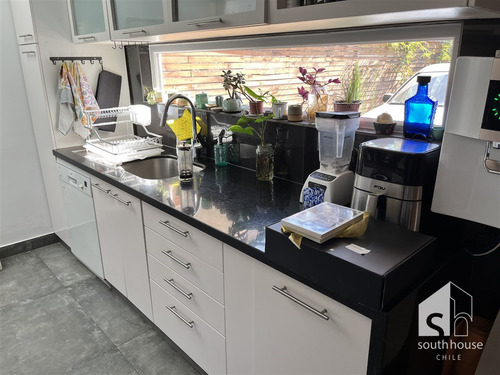 Casa Venta 4 D 3 B Rosita Renard Metro P. Gales Ñuñoa J80