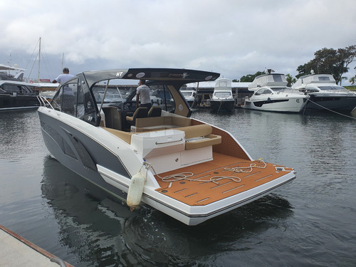 Lancha Triton Flyer 38 Ht - 2023