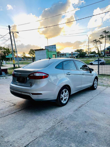 Ford Fiesta Full Sedan