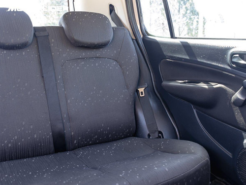 Imagen 14 de 15 de Fiat Uno 1.4 Attractive Extra Full | Permuta / Financia