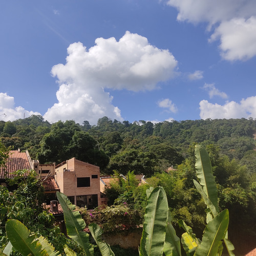 Silvia Jaramillo Vende Elegante Casa Monteclaro Lagunas