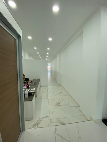 Oficina En Venta Ubicado En Banfield, Lomas De Zamora