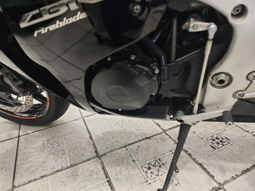 Imagem 12 de 15 de Honda Cbr 1000 Rr Fireblad