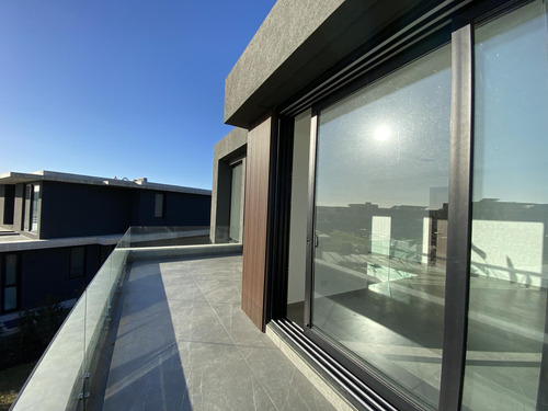 Casa A Estrenar Puertos Del Lago Barrio Marinas Escobar