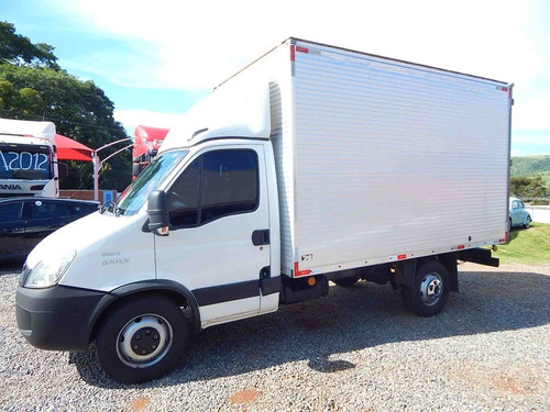 Imagem 2 de 11 de Iveco Daily 35s14 2017