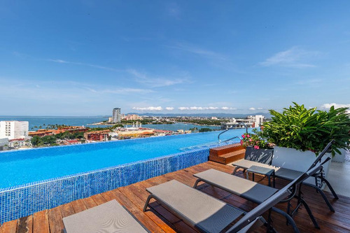 Departamento En Venta En Colonia Zona Hotelera Norte, Puerto Vallarta, Jalisco